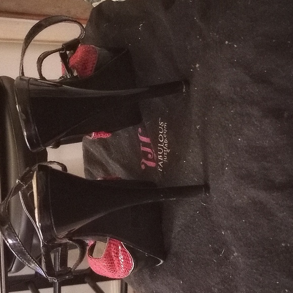 Red and black snake skin print 6 inch heels. - Picture 3 of 4